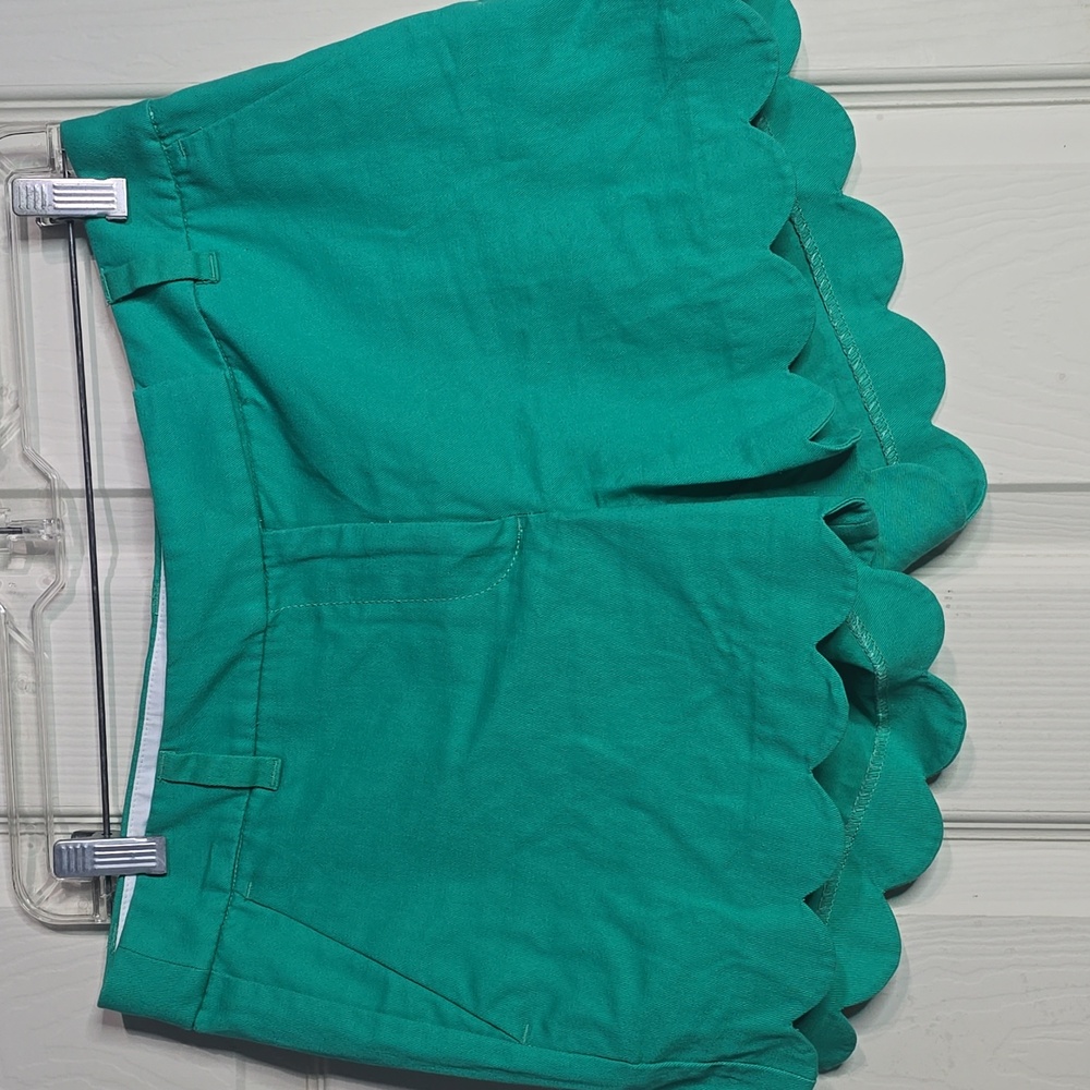 J. Crew Sea Green Scalloped Shorts Sz 6